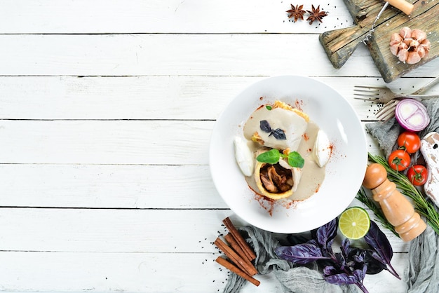 Talerz z domowym jedzeniem